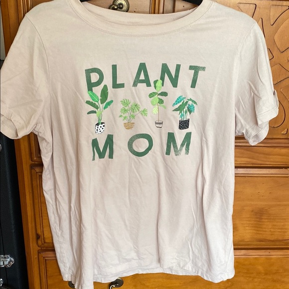 LG Tops - Cream 'Plant Mom' T-Shirt